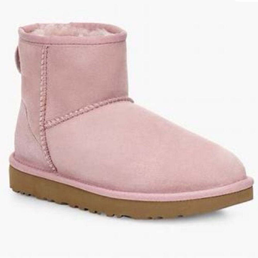 Light pink mini uggs